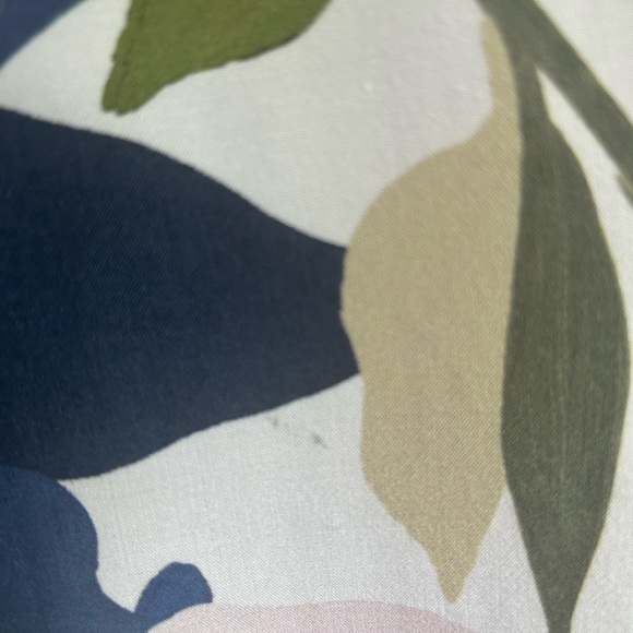 Simons contemporaire modern floral blouse - Picture 5 of 6